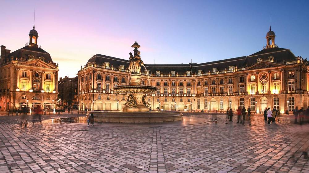 bordeauxplacebourseselogerjpg_61af667a684f6