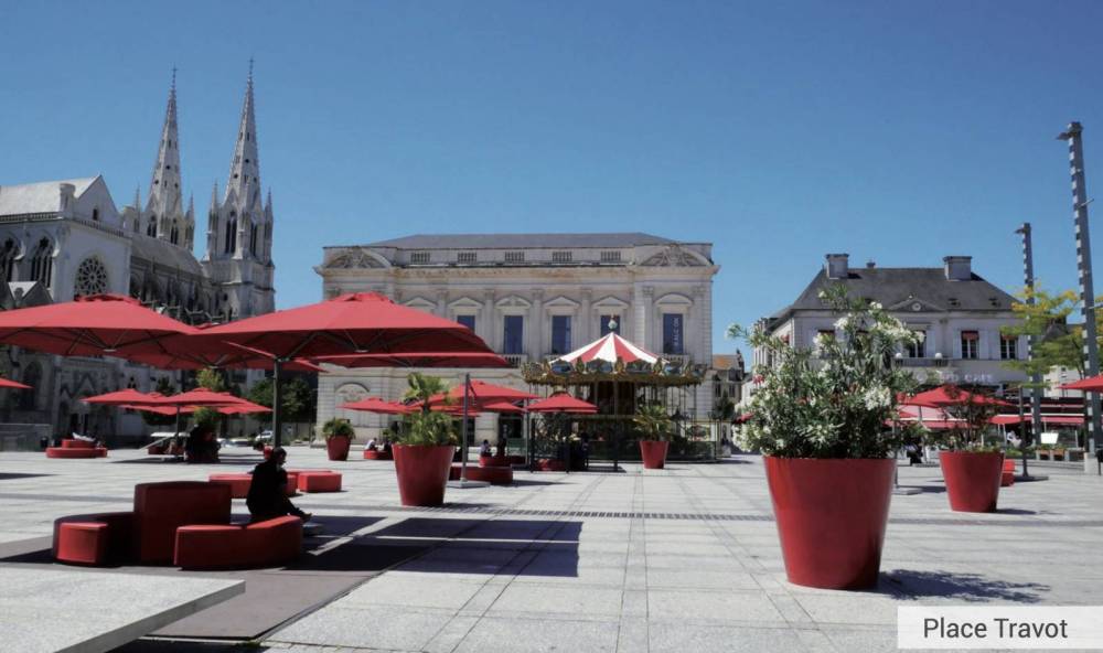 CHOLET2jpg_61b0af7448b77